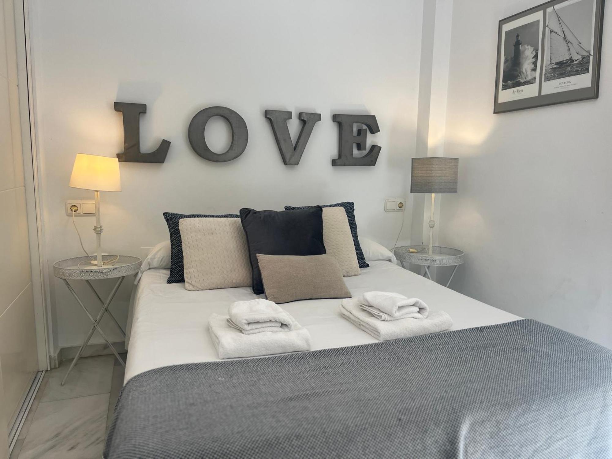 Homely Malaga Atarazanas Екстер'єр фото